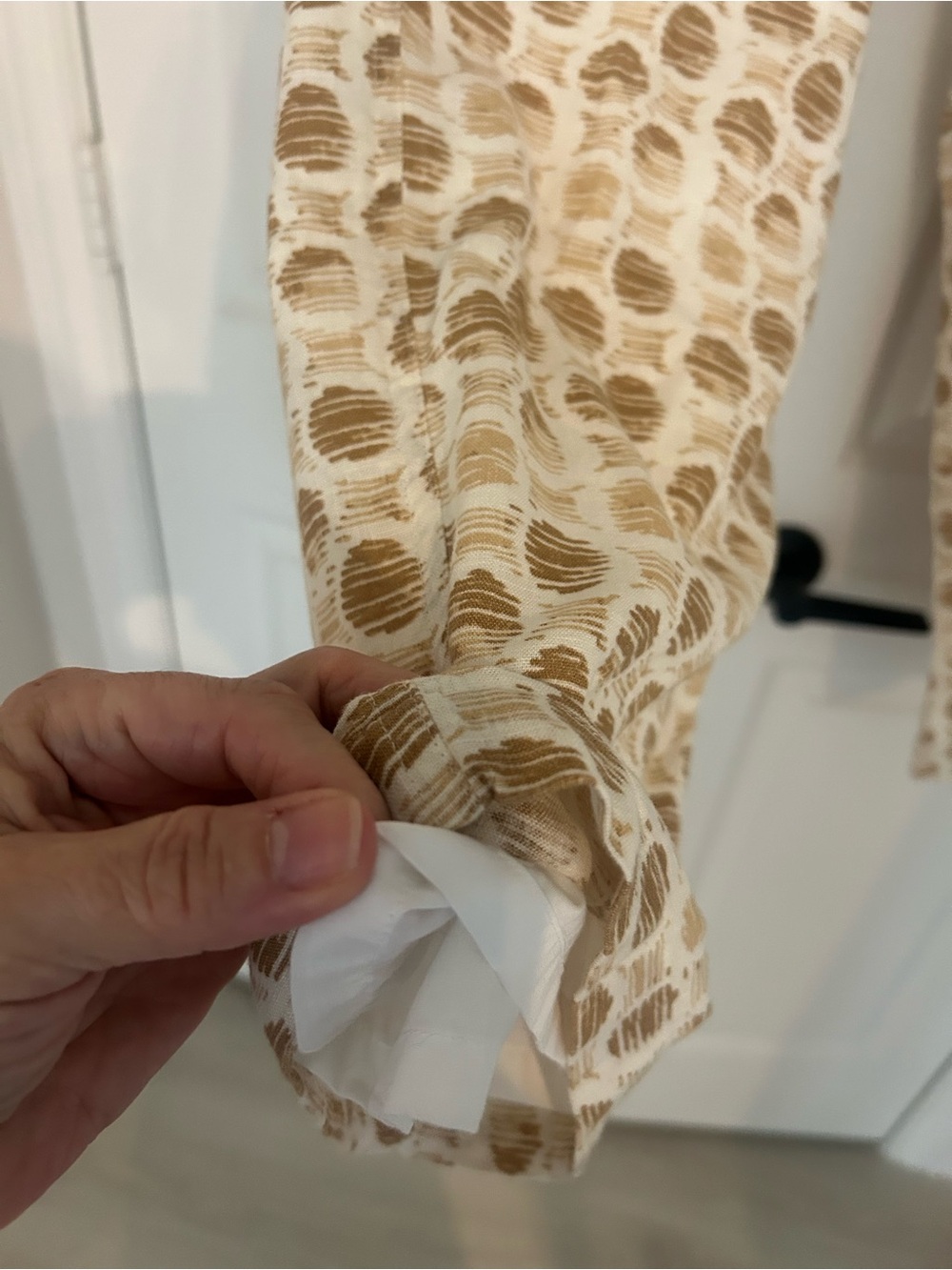 Ladies Beige Patterned Drawstring Cropped Pants - Picture 3 of 4